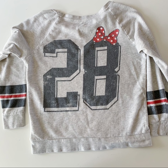 Disney Minnie Mouse 28 Crewneck graphic sweatshirt size small - Picture 4 of 8